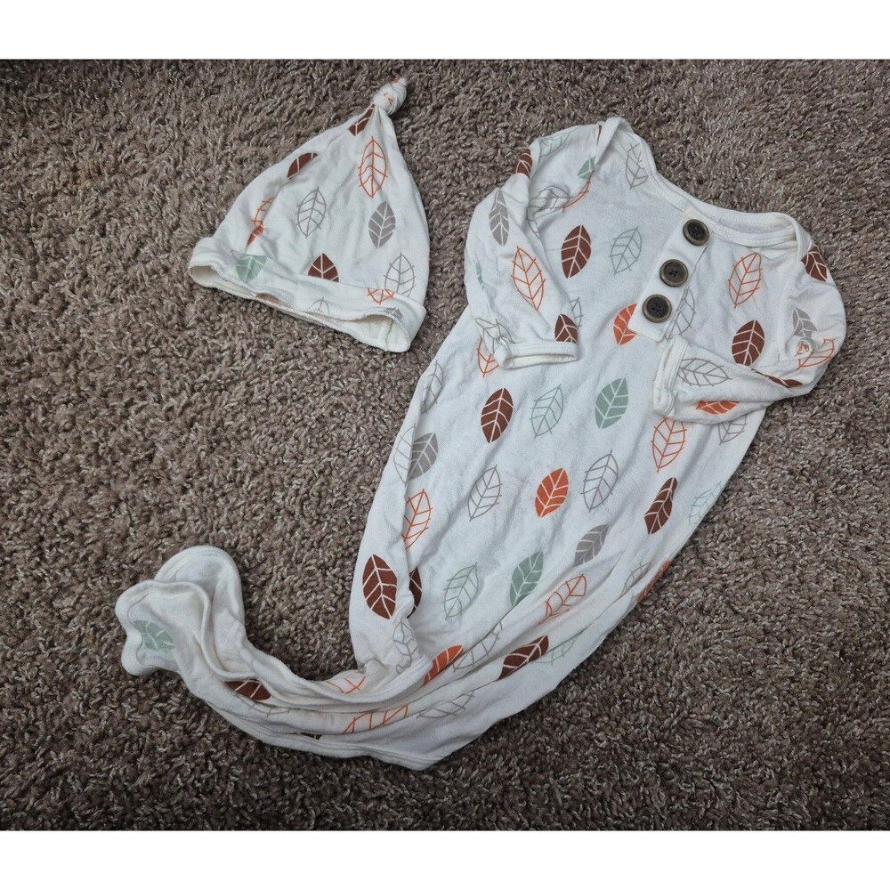 Lullaby lane infant gown & hat size 0-6